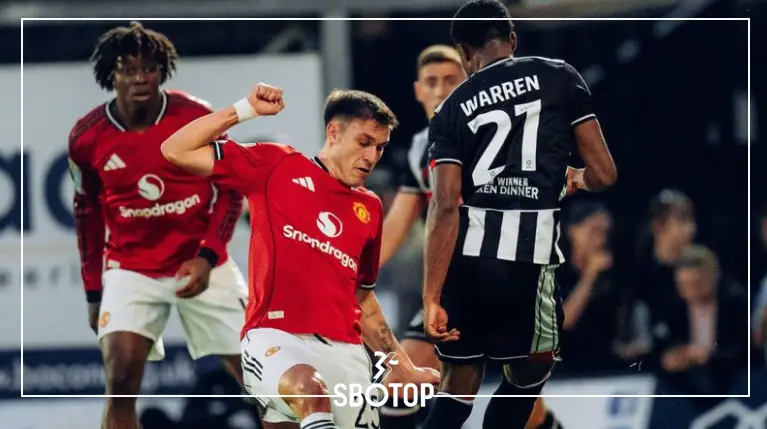 SBOTOP: เบื้องหลังห้องแต่งตัวแมนยู หลังพ่ายแพ้สุดช็อกต่อ Grimsby Town