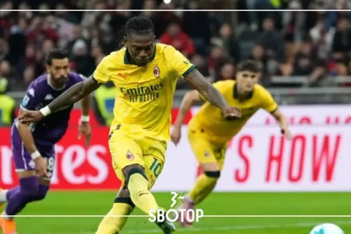 SBOTOP: ราฟาเอล เลเอา เหมาคนเดียว 2 ประตู! พาเอซี มิลานแซงคว้าชัยสุดมันส์ ยึดจ่าฝูงกัลโช่ เซเรีย อา