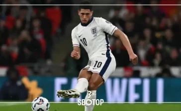 ก่อนศึก ฟุตบอลโลก 2026 จะเริ่มขึ้นเพียง 6 เดือน มอร์แกน โรเจอร์ส กองกลางดาวรุ่งของ แอสตัน วิลลา ออกมายืนยันว่า ทีมชาติอังกฤษโชคดีมากที่มีผู้เล่นอย่าง