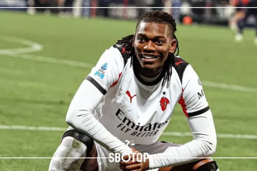 SBOTOP: มัสซิมิเลียโน อัลเลกรี เผยเหตุผลที่ ราฟาเอล เลเอา เล่นกองหน้าตรงกลางได้ดีที่สุด