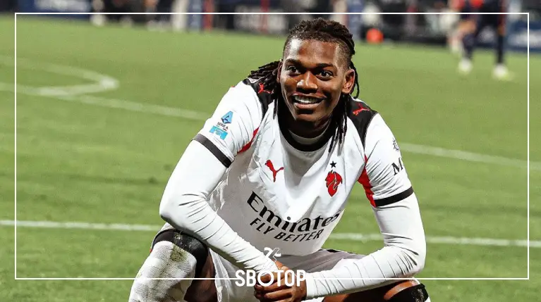 SBOTOP: มัสซิมิเลียโน อัลเลกรี เผยเหตุผลที่ ราฟาเอล เลเอา เล่นกองหน้าตรงกลางได้ดีที่สุด